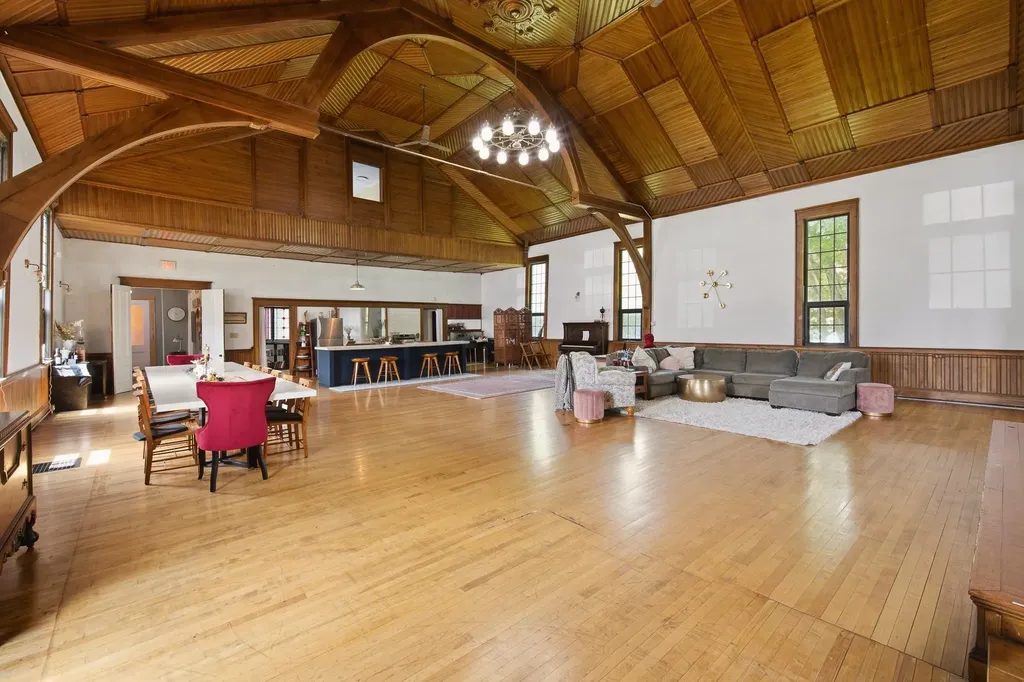 42 Maple Street Bethlehem NH 03574