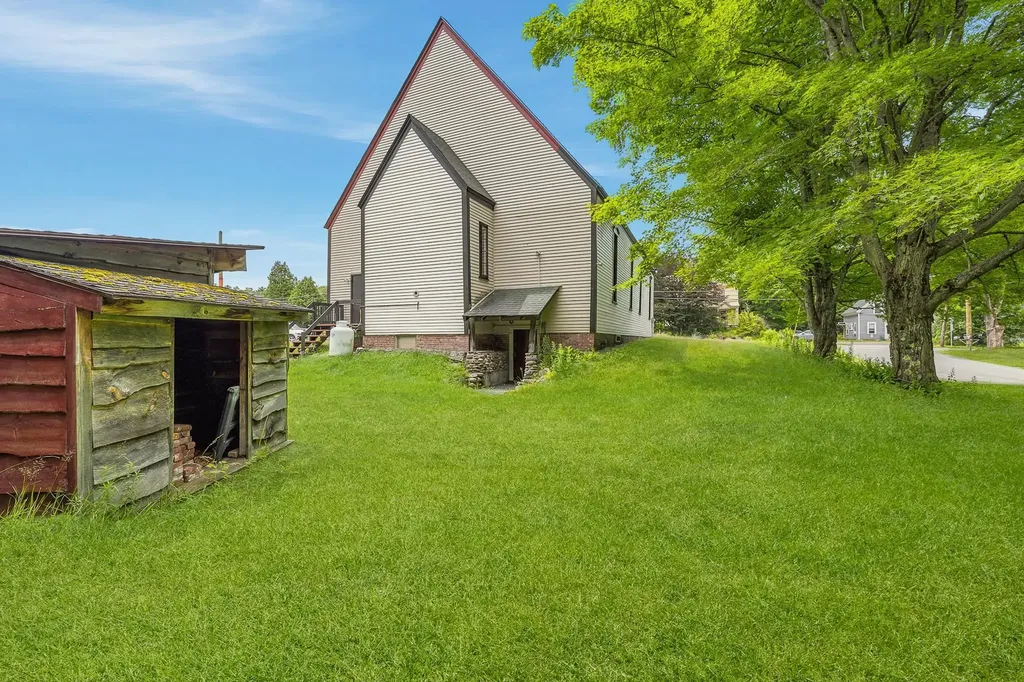 42 Maple Street Bethlehem NH 03574