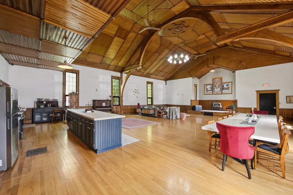 42 Maple Street Bethlehem NH 03574
