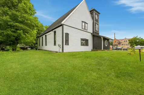 42 Maple Street Bethlehem NH 03574