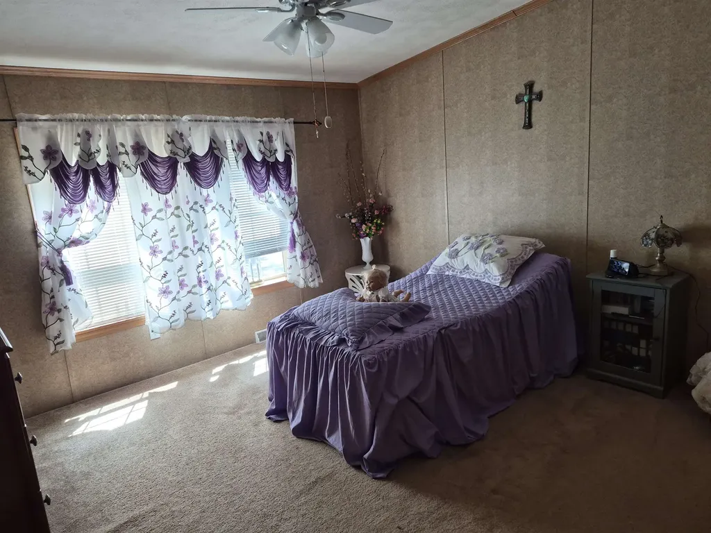 18 Tripp Lane Alstead NH 03602