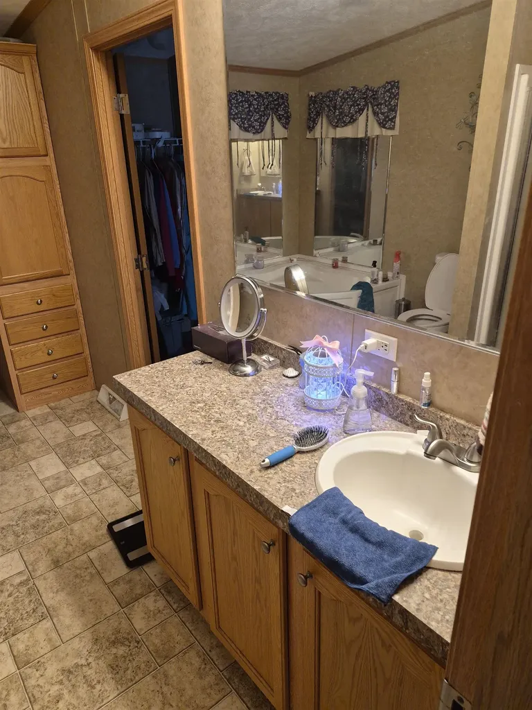 18 Tripp Lane Alstead NH 03602