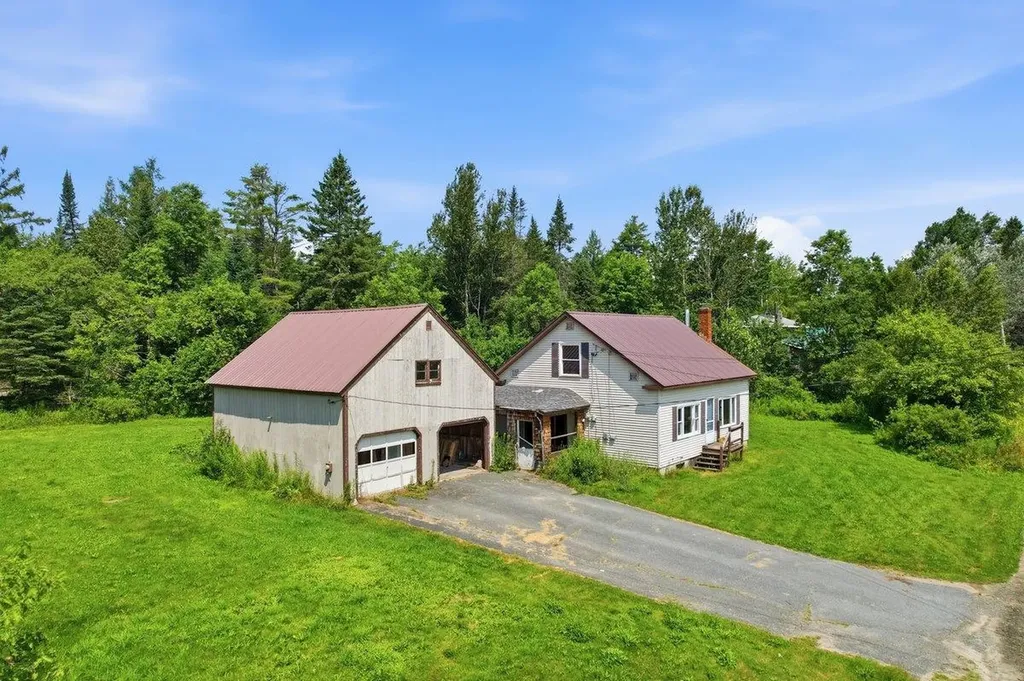 24 Turnpike Road Jefferson NH 03583