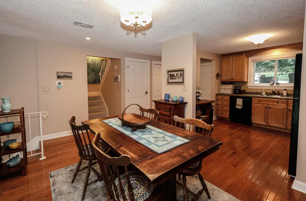 135 Amherst Street Amherst NH 03031
