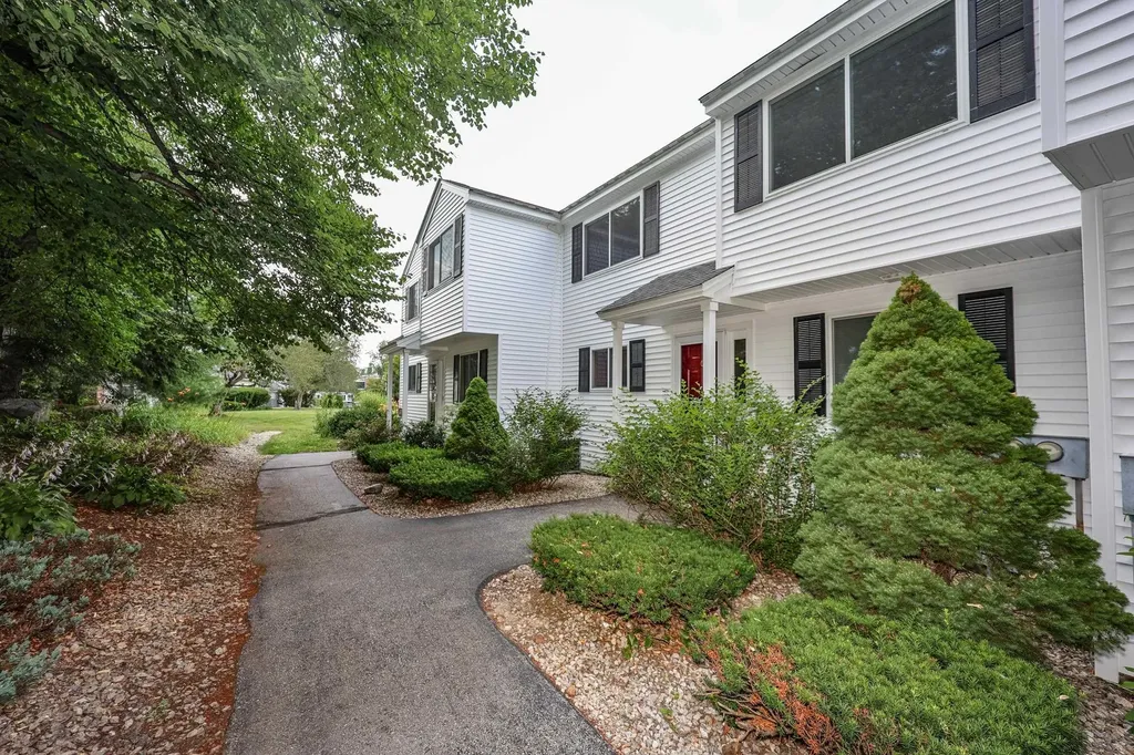 135 Amherst Street Amherst NH 03031