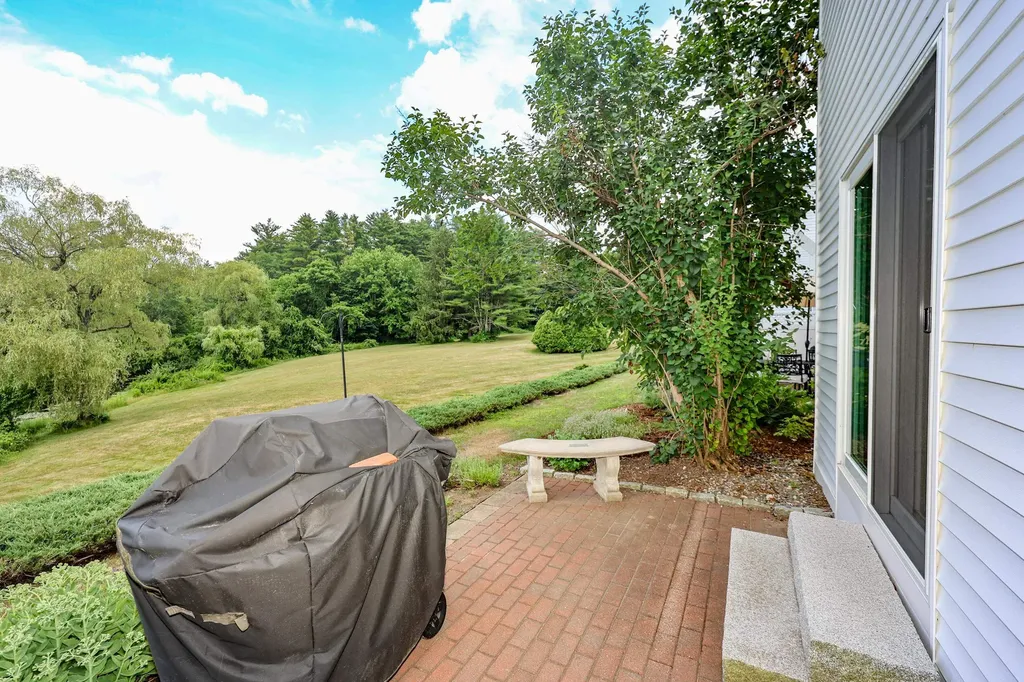 135 Amherst Street Amherst NH 03031