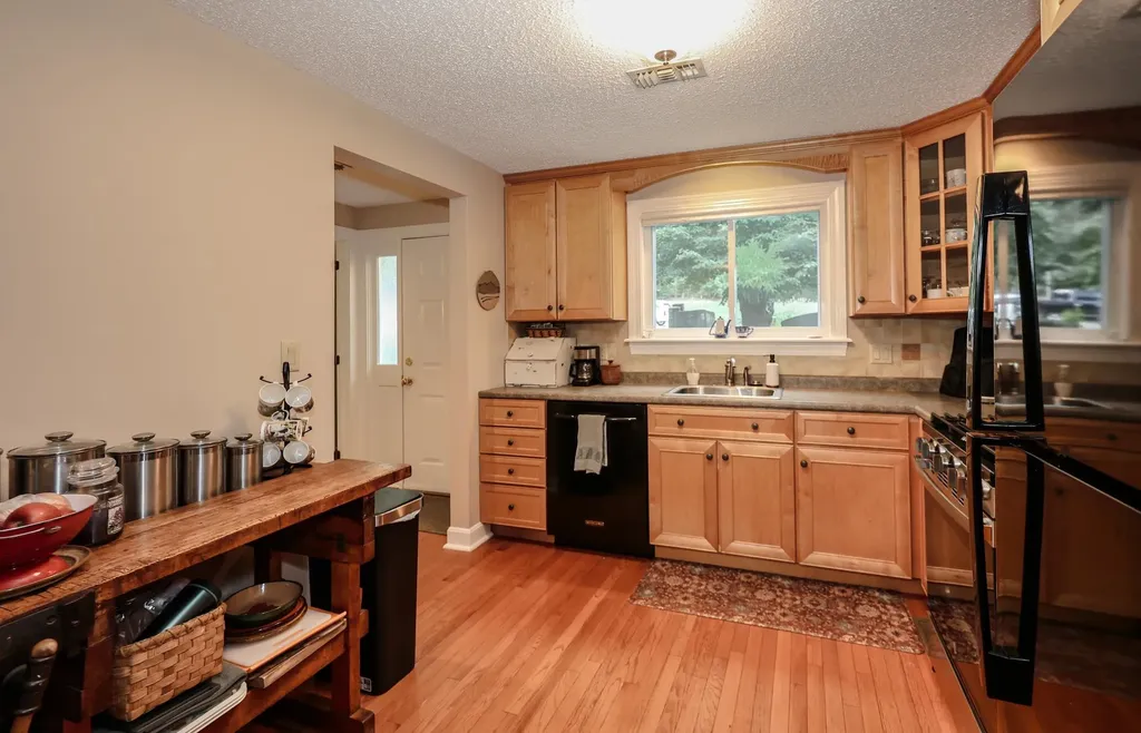 135 Amherst Street Amherst NH 03031
