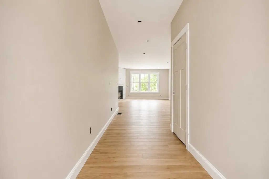 10 Winchester Lane Tuftonboro NH 03850