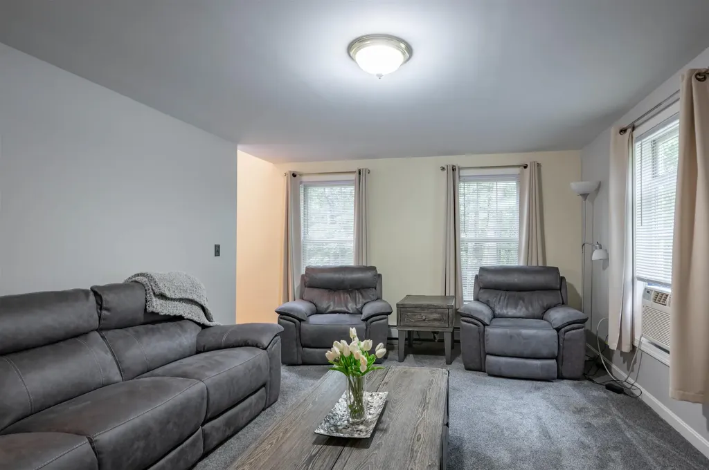 5 Blake Road Raymond NH 03077