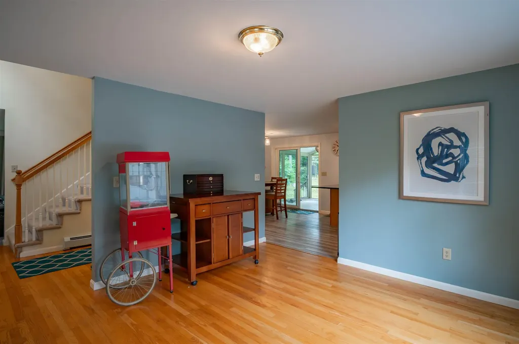 5 Blake Road Raymond NH 03077