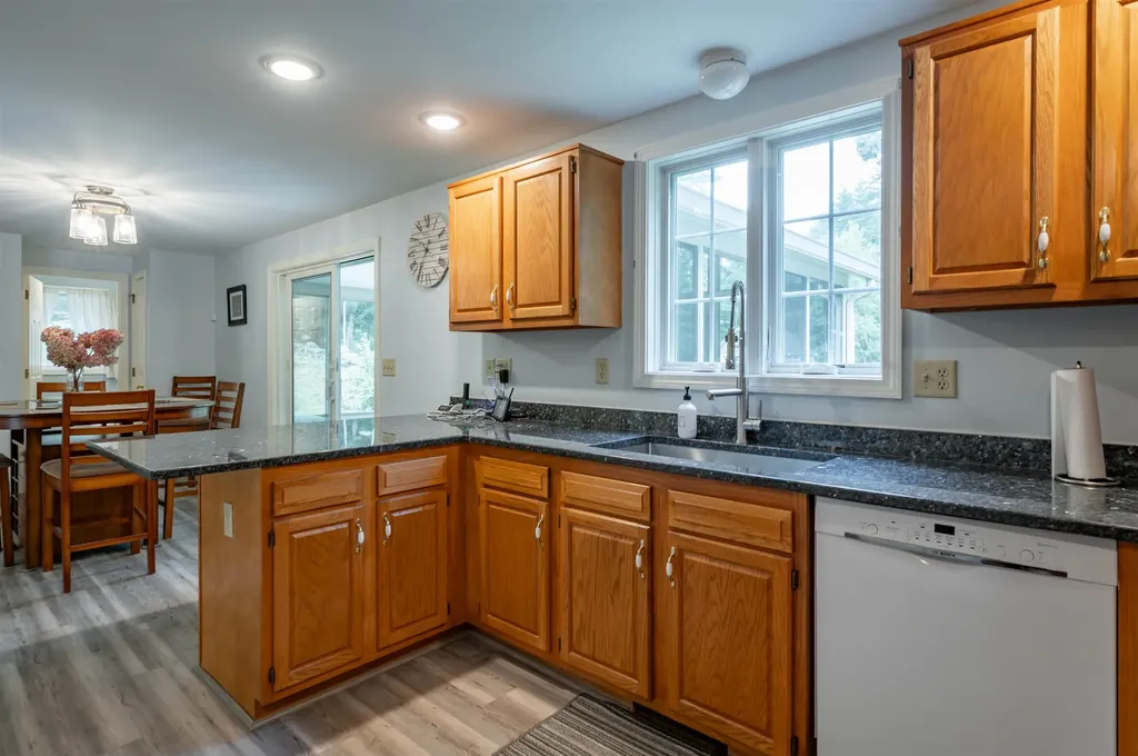 5 Blake Road Raymond NH 03077
