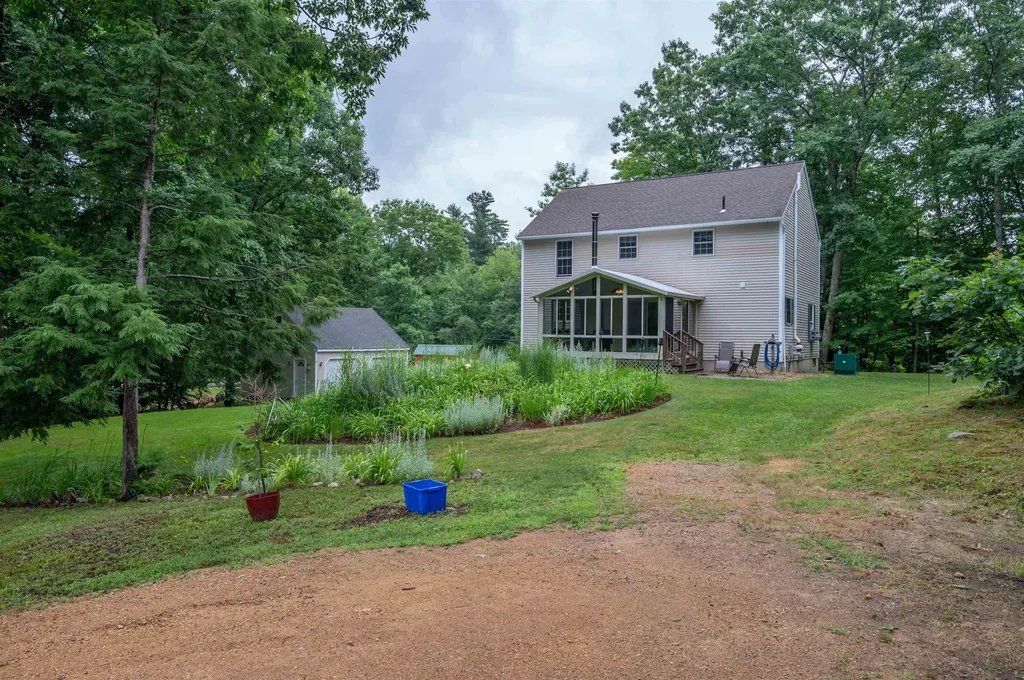 5 Blake Road Raymond NH 03077