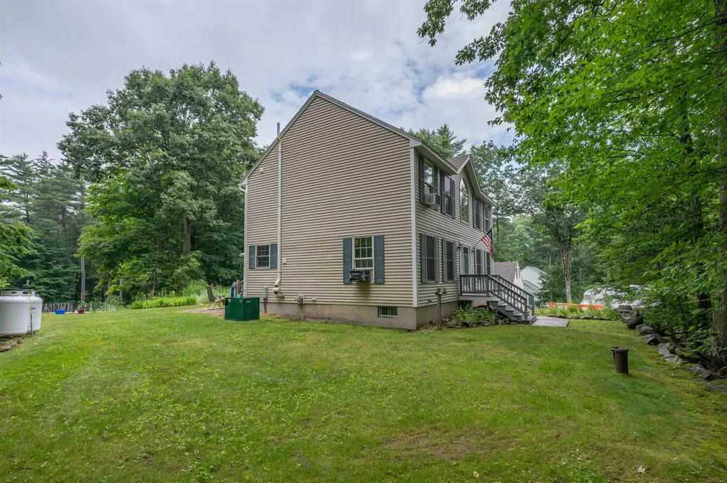 5 Blake Road Raymond NH 03077