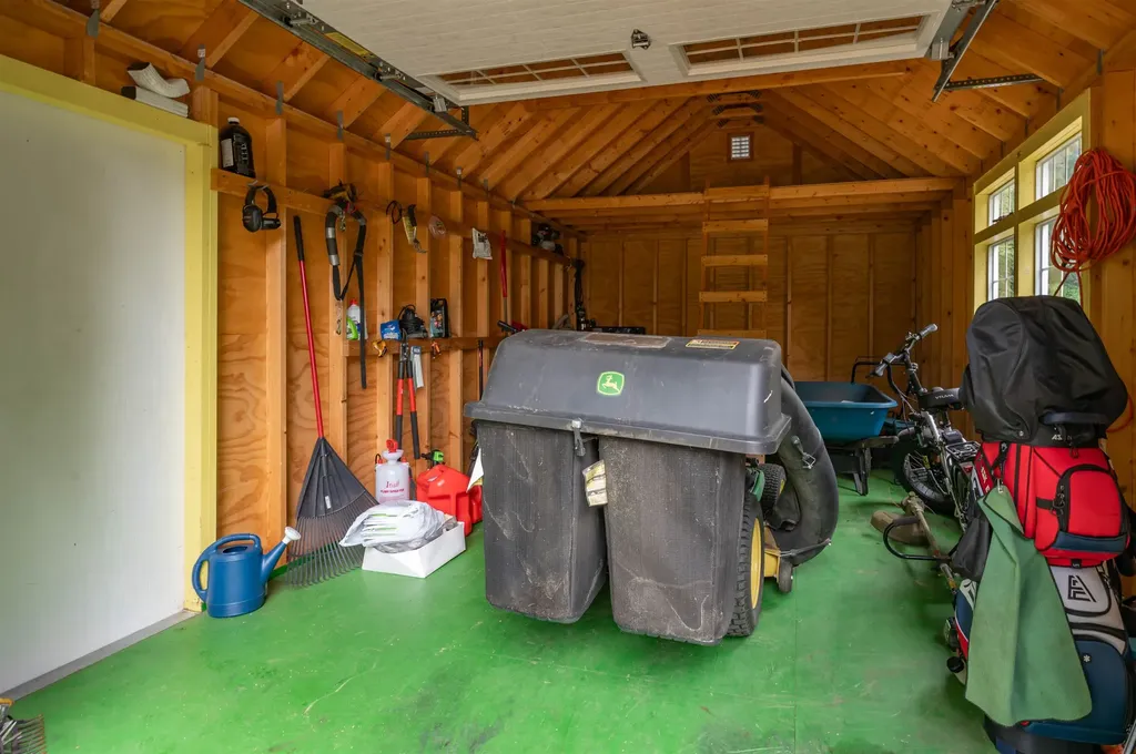 5 Blake Road Raymond NH 03077