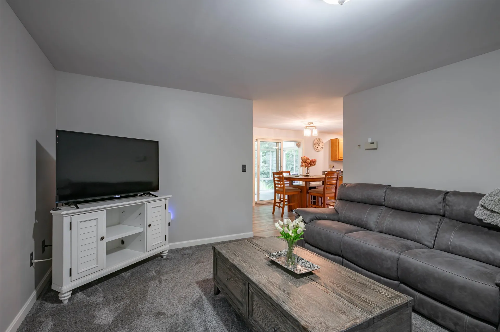 5 Blake Road Raymond NH 03077