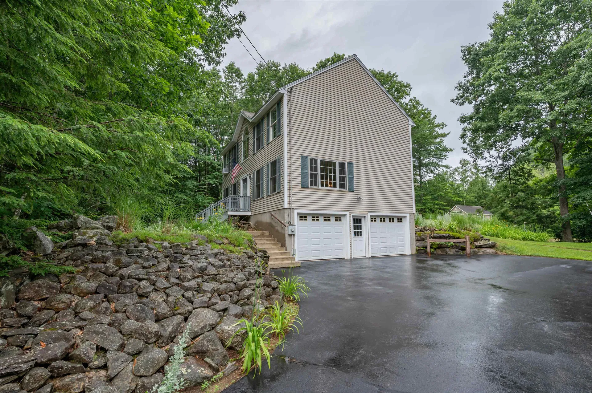5 Blake Road Raymond NH 03077
