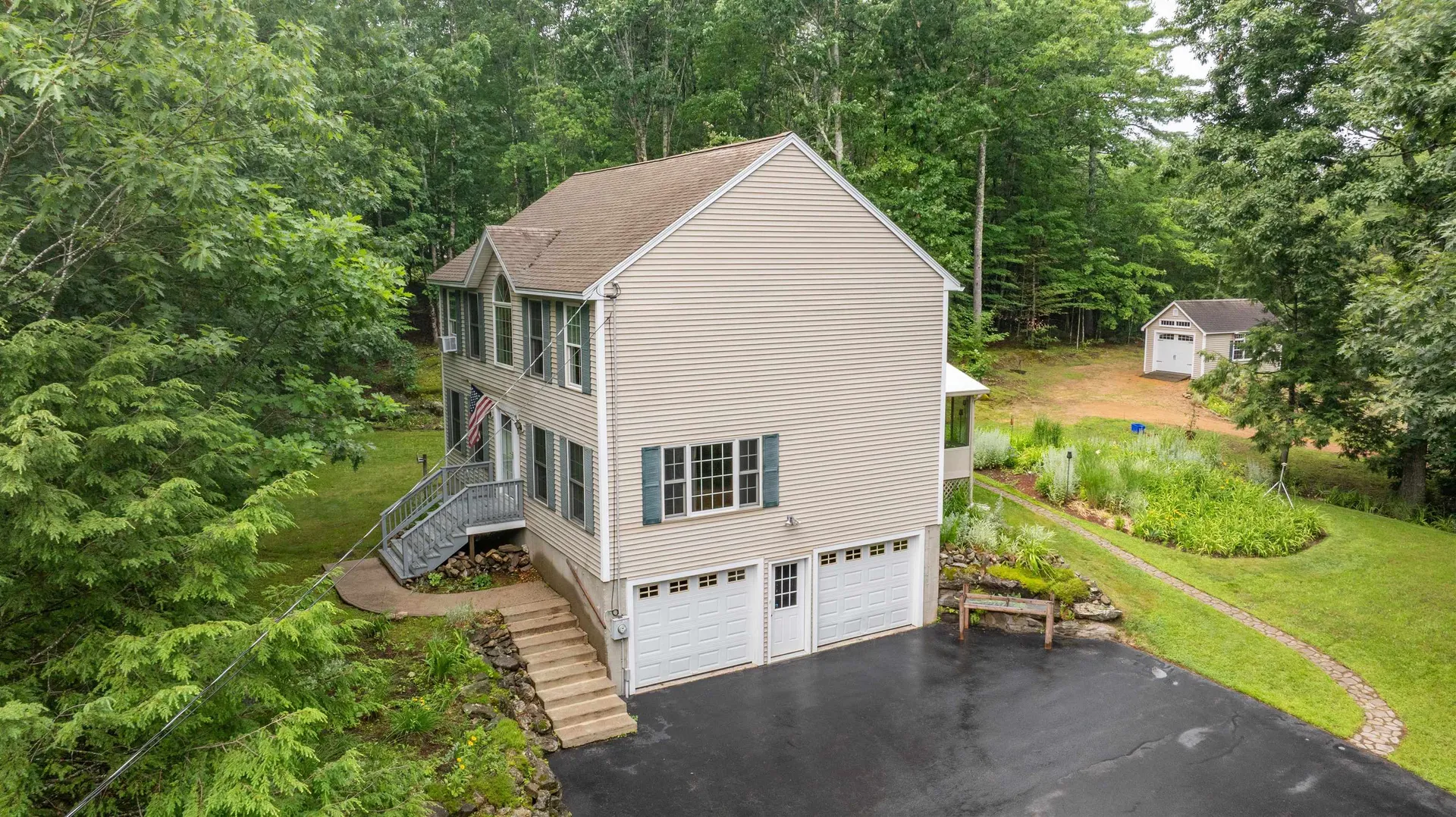 5 Blake Road Raymond NH 03077