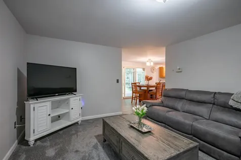5 Blake Road Raymond NH 03077