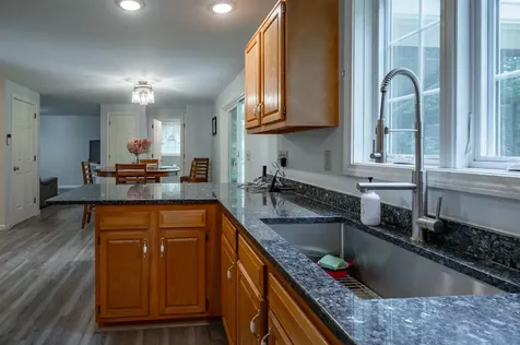 5 Blake Road Raymond NH 03077