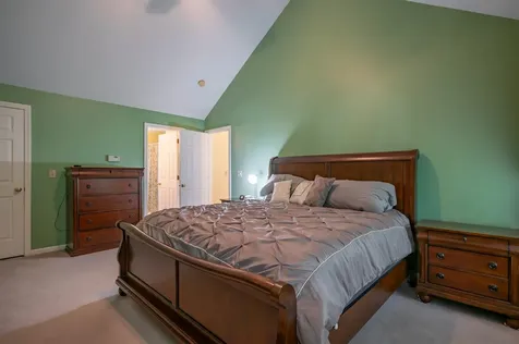 5 Blake Road Raymond NH 03077