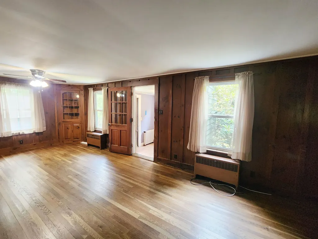 44 Kingston Road Exeter NH 03833