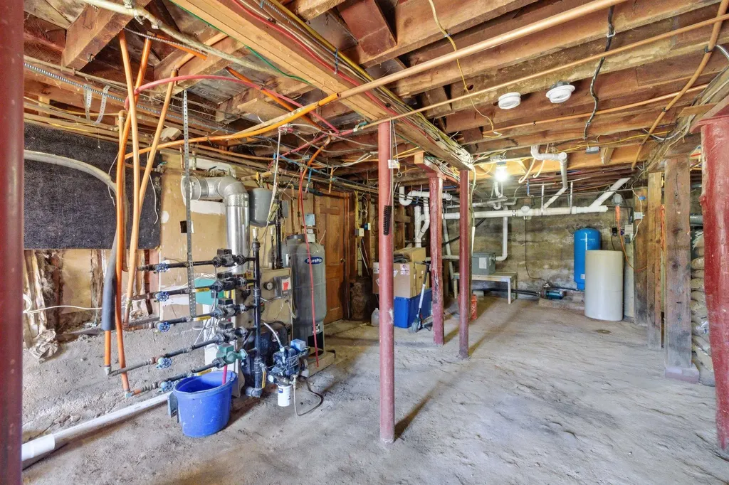 518 Province Road Gilmanton NH 03237