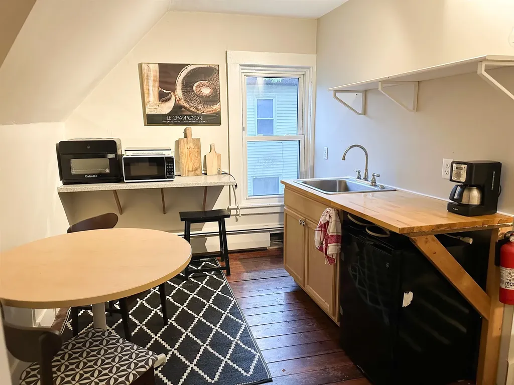 185 Roxbury Street Keene NH 03431