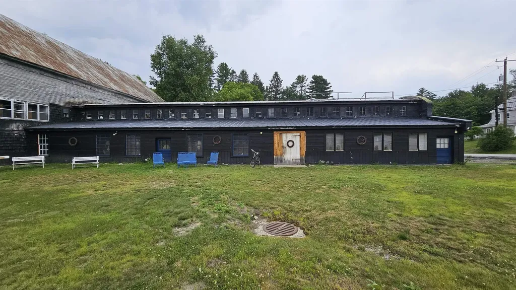 35 Spring Street Newport NH 03773