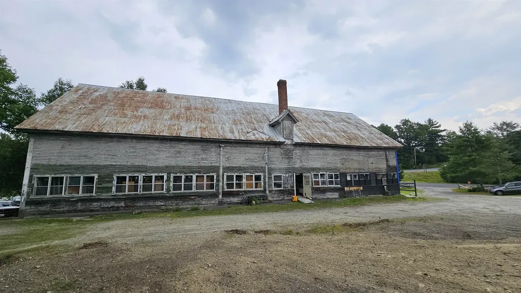 35 Spring Street Newport NH 03773