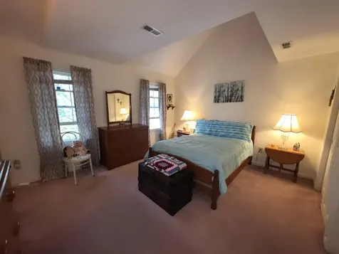 2 Wyndmere Drive Londonderry NH 03053