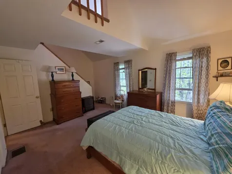 2 Wyndmere Drive Londonderry NH 03053