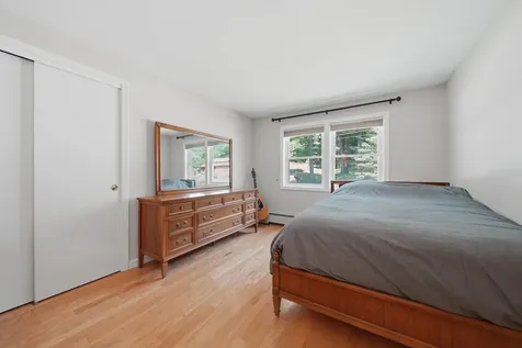 17 Parker Drive Nashua NH 03062
