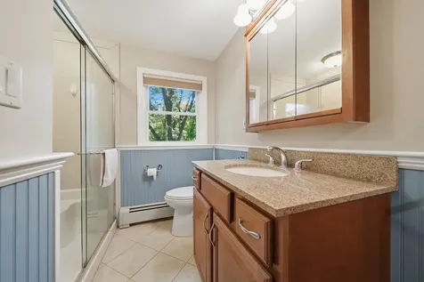 17 Parker Drive Nashua NH 03062