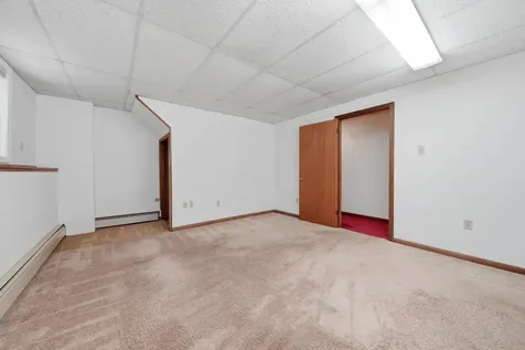 17 Parker Drive Nashua NH 03062