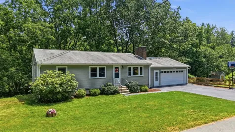 17 Parker Drive Nashua NH 03062