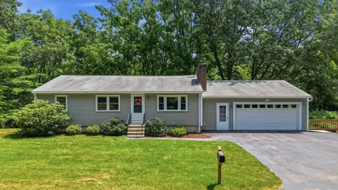 17 Parker Drive Nashua NH 03062