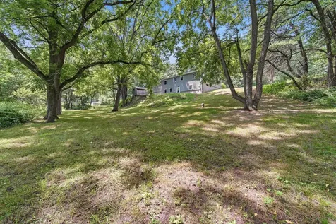 17 Parker Drive Nashua NH 03062