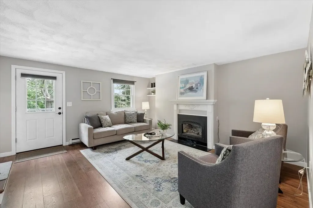 133 Fieldstone Drive Londonderry NH 03053