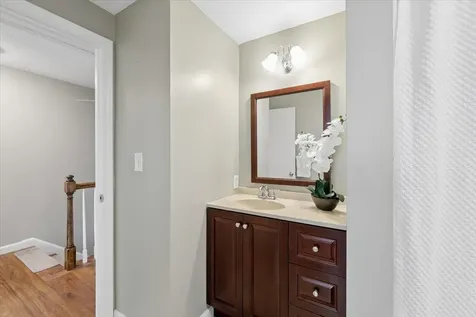 133 Fieldstone Drive Londonderry NH 03053
