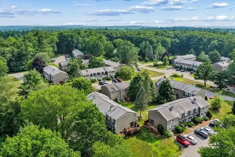 133 Fieldstone Drive Londonderry NH 03053