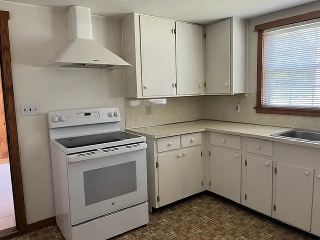 98 Greenleaf Street Brattleboro VT 05301