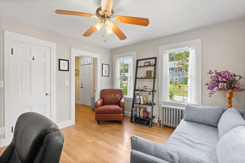 16 Brookline Street Nashua NH 03064