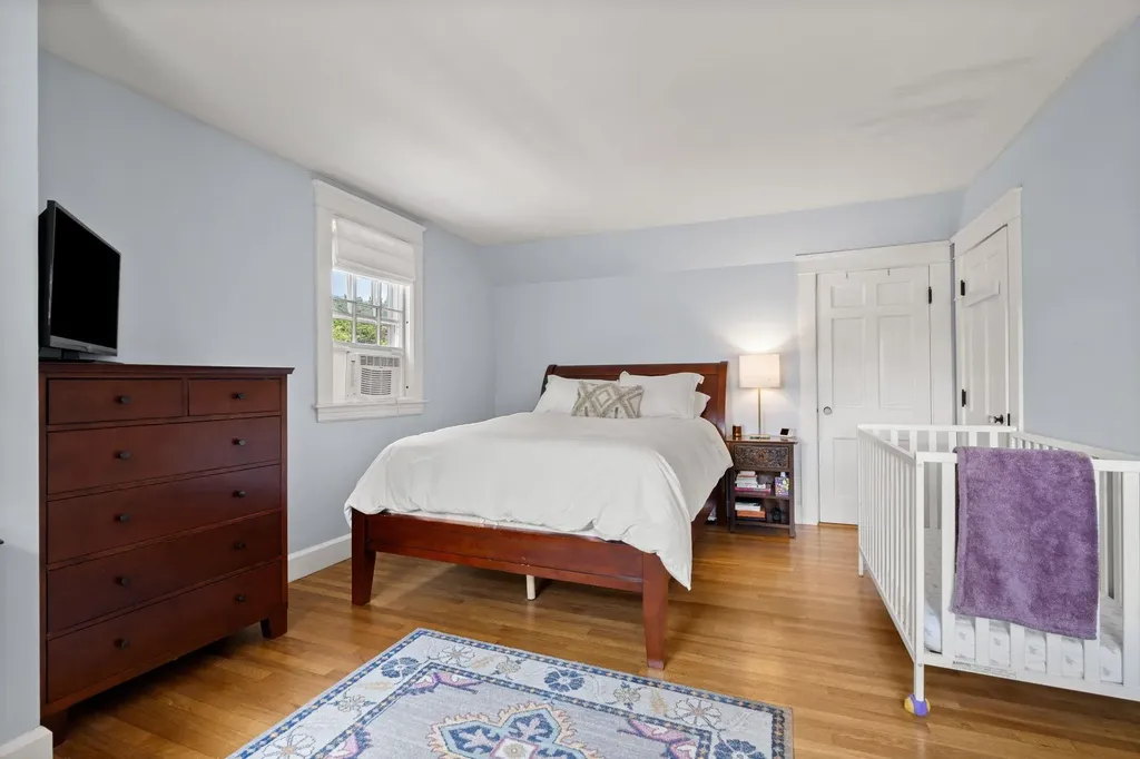 16 Brookline Street Nashua NH 03064