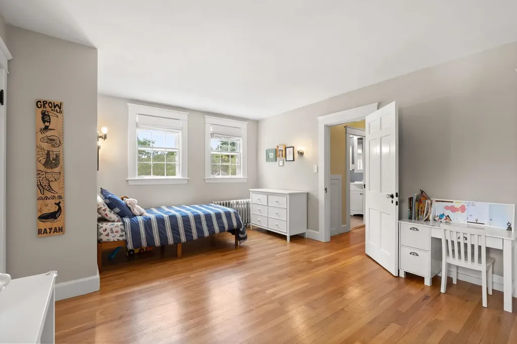 16 Brookline Street Nashua NH 03064