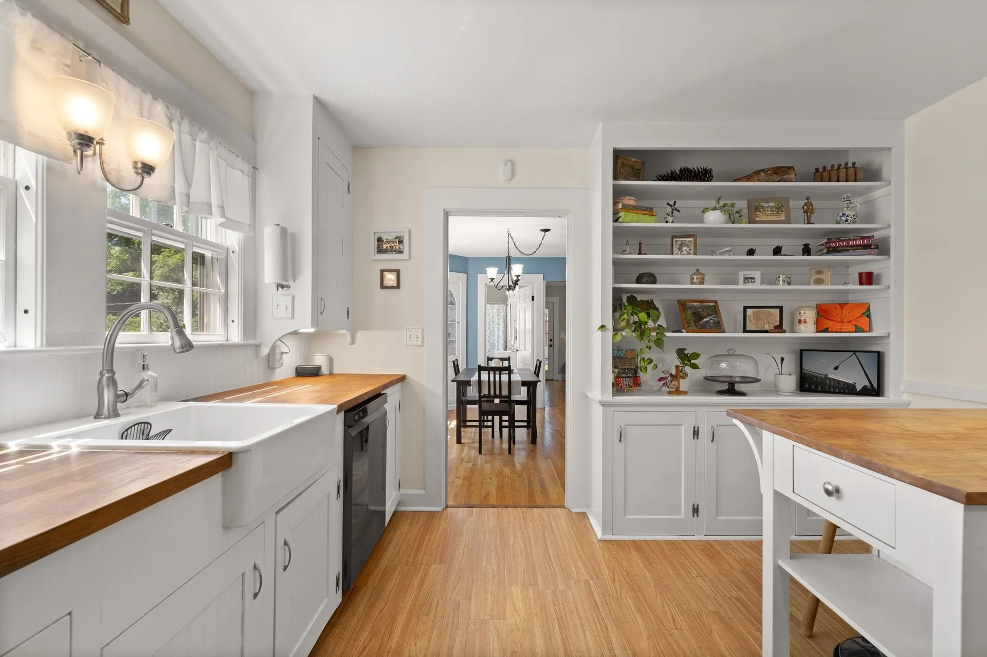 16 Brookline Street Nashua NH 03064