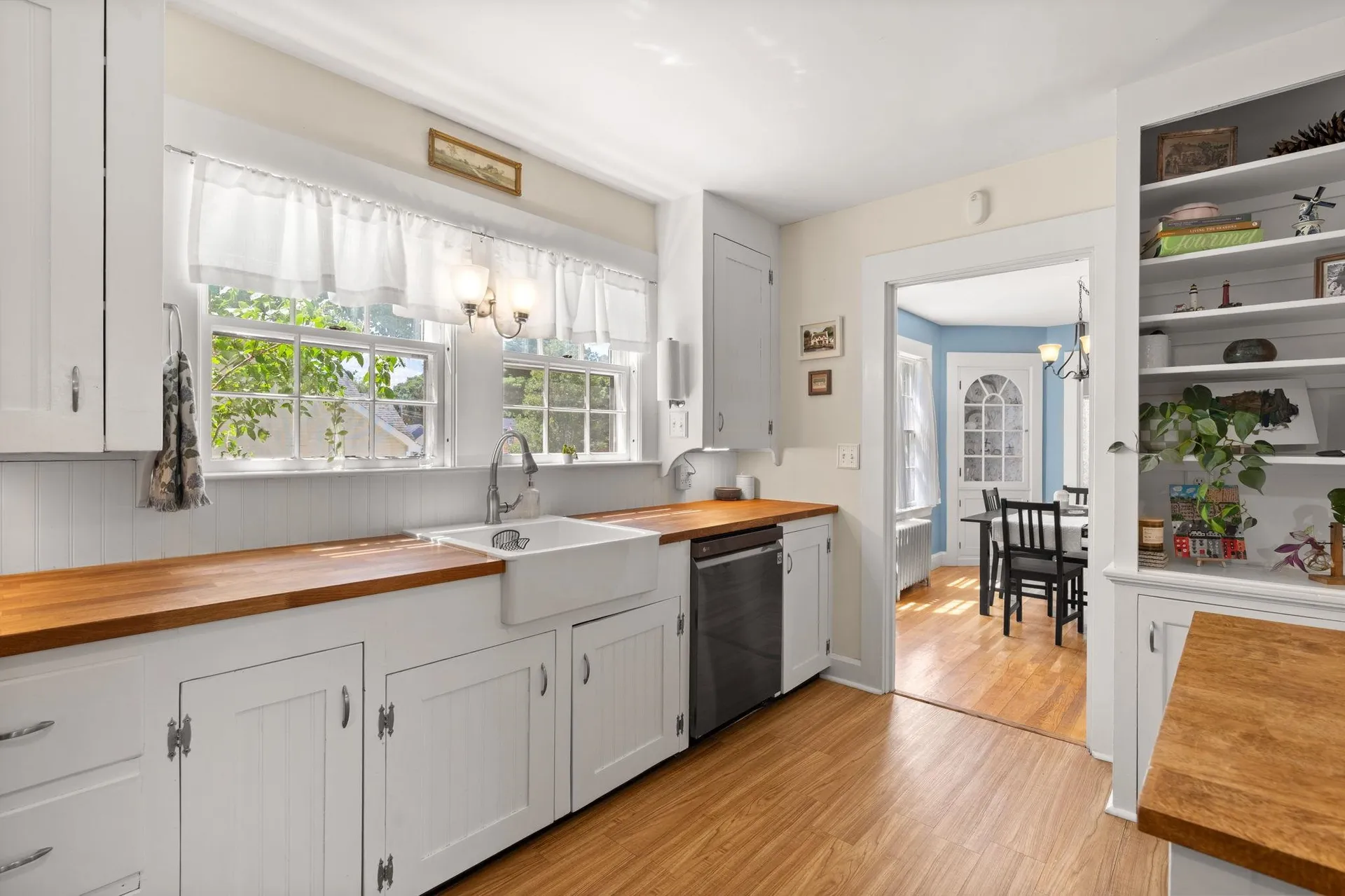 16 Brookline Street Nashua NH 03064
