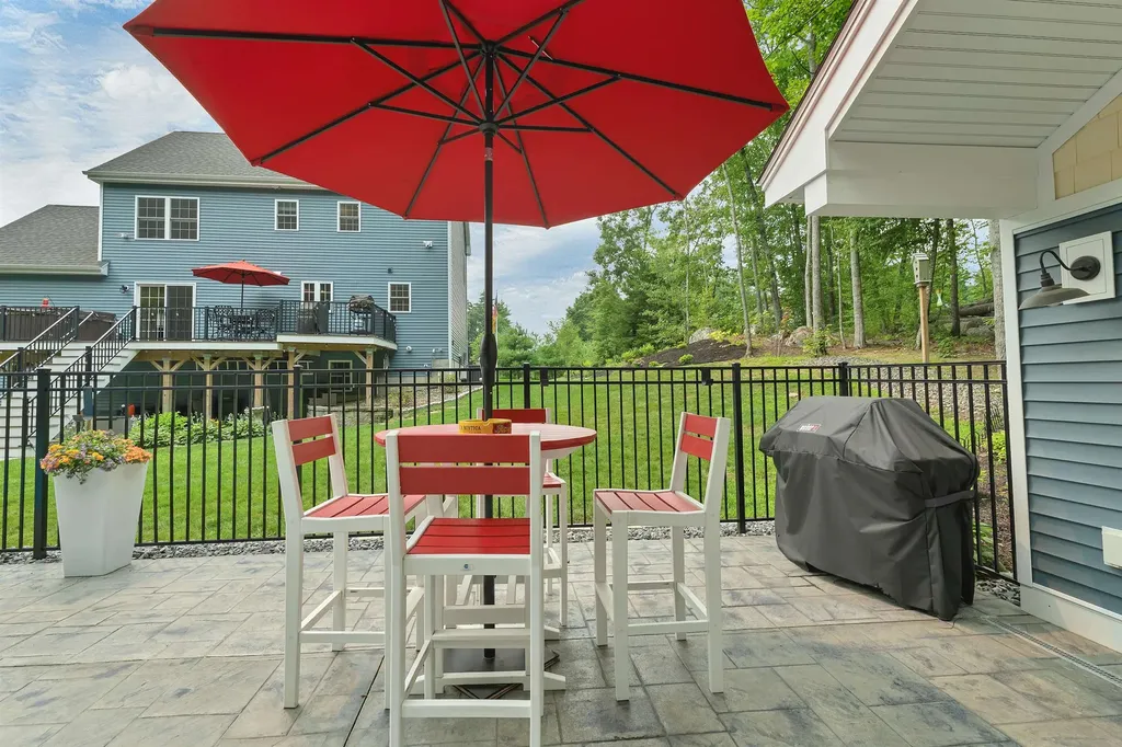 95 Olde Bridge Lane Epping NH 03042