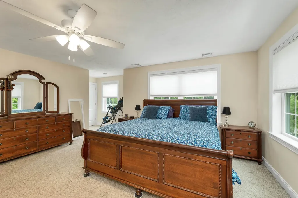 95 Olde Bridge Lane Epping NH 03042