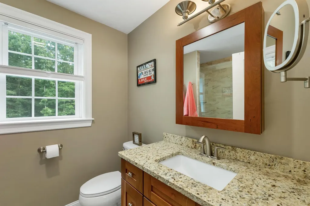 95 Olde Bridge Lane Epping NH 03042