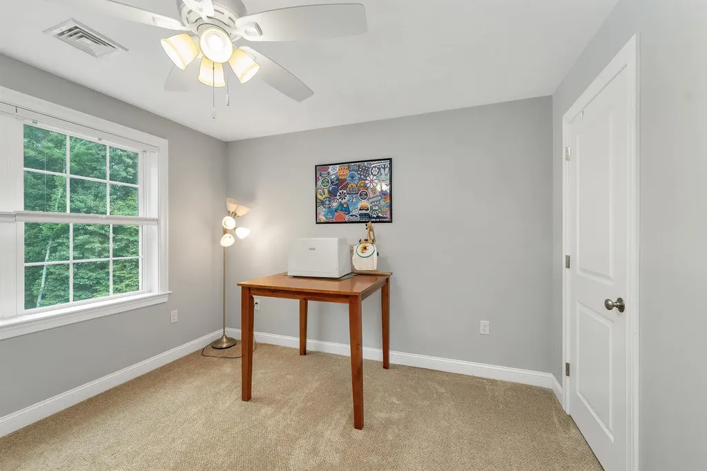 95 Olde Bridge Lane Epping NH 03042